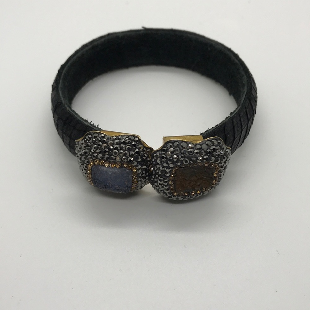 MUNNA leather cuff and druzy